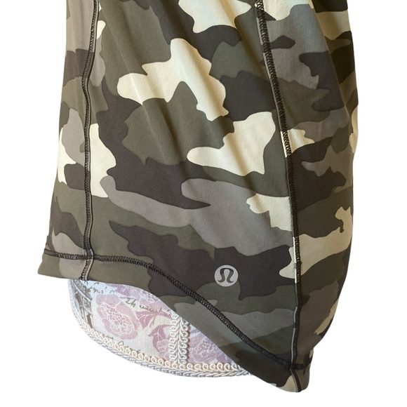 Authentic LULULEMON SCULPT TANK, CAMO CRISPIN GREEN/OLIVE - Picture 8 of 8